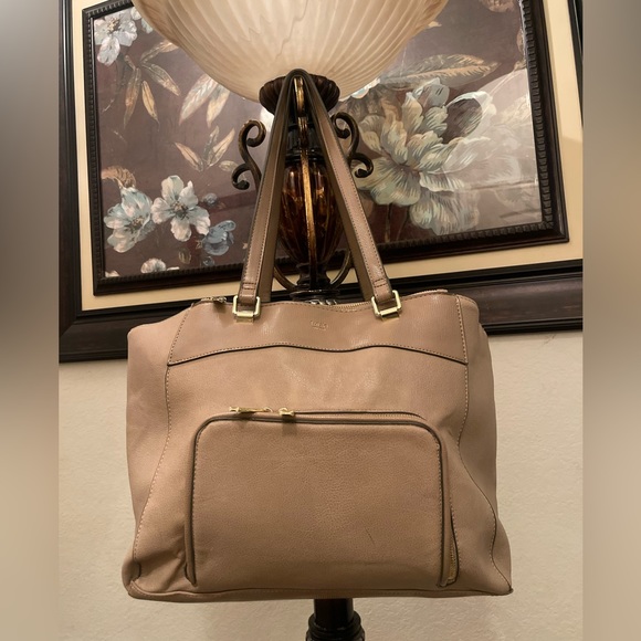 Tutilo please check all picture of condition - Picture 6 of 17